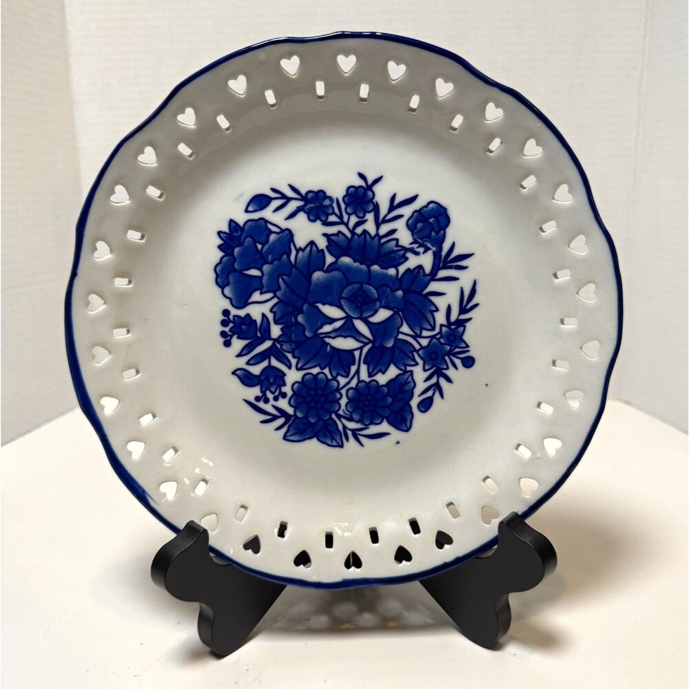 Vtg Blue & White Round Dish Ceramic Decor Vanity Plate Wall Hanger